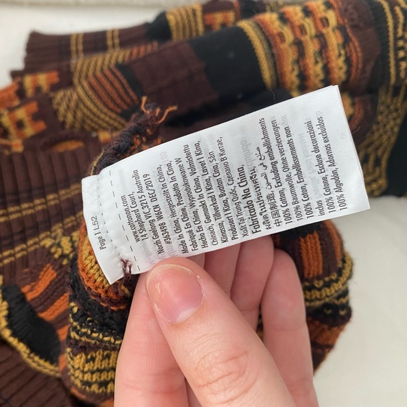 Mens “retro” sweater NWOT - Picture 2 of 4